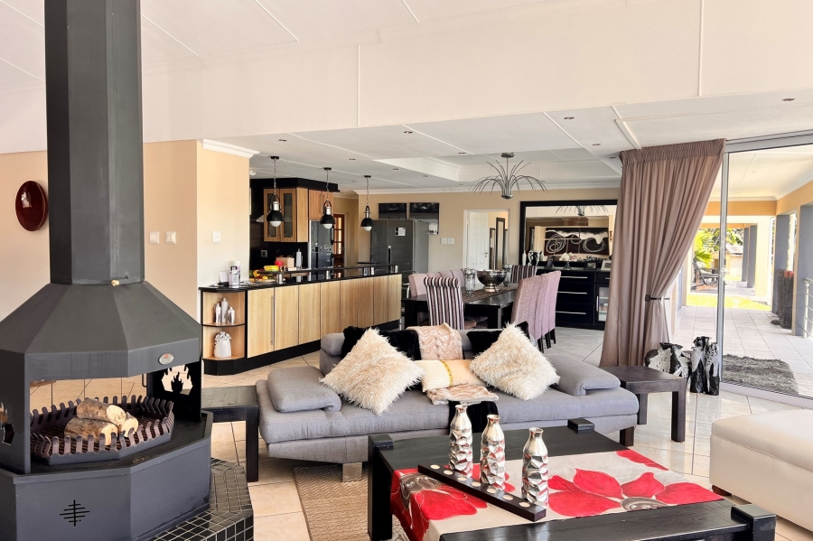 5 Bedroom Property for Sale in East London Rural Eastern Cape